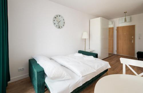 Warsaw Apartment | Bemowo Narwik Deluxe Studio by BookingHost