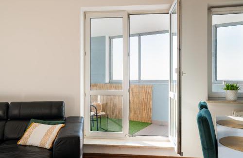 Warsaw Apartment | Bemowo Narwik Malachite Apartment