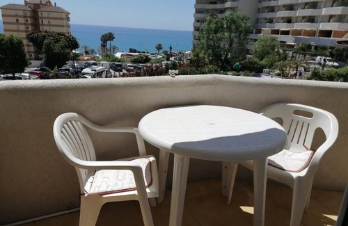 Benalmadena Costa Apartment | Benal Beach – Beachfront studio with sea vew in Benalmádena