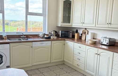 Londonderry Cottage | Benbradagh Country Cottage with Roe Valley views
