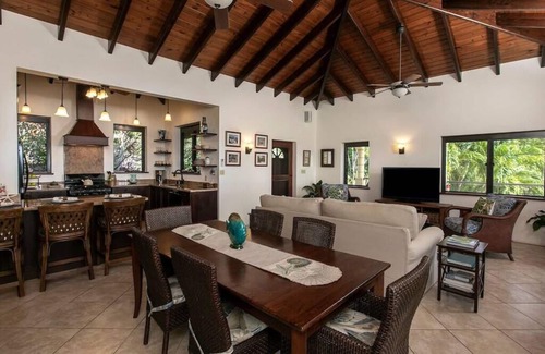 Monte Villa | Beneath the Mango Tree: Private Pool, Prime Location, Stunning Sunsets!