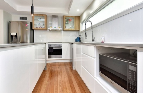 Nelson Bay House | Bentley Beach Pool House