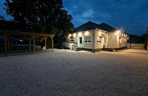 Vasarosnameny Apartment | Bereg Szíve Apartman