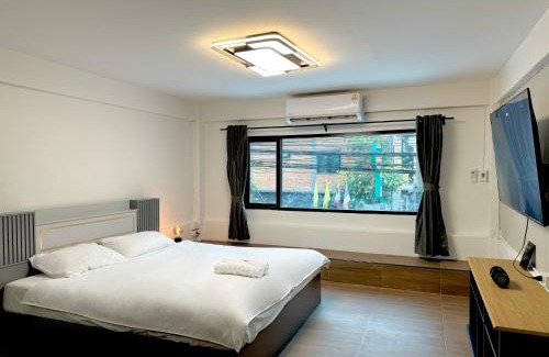 Talat Khwan House | Berlin Haus