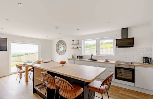 Torthorwald Cottage | Berryrigg Cottage - a cottage that sleeps 6 guests in 3 bedrooms