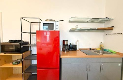 Schwerin Apartment | Berta - Zentrale Wohnung - 2 Küchenzeilen - Nähe Bahnhof