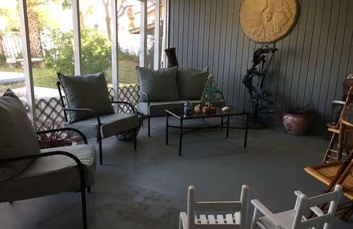 Panama City Beach House | “Bertie’s Beach Bungalow” steps from the beach DISCOUNTS weekly 20%