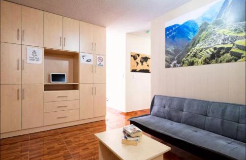 Callao Region House | Best Airport Layover Room-Security-Elevator-Gym-Free WIFI