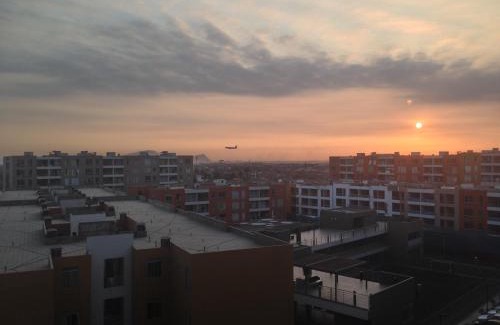 Callao Region House | Best Airport Layover Room-Security-Elevator-Gym-Free WIFI
