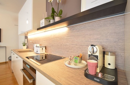 Dreimuhlen Apartment | Best deal in town ! Asante Designer Apt deluxe in the center of Munich