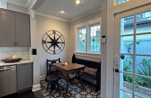 Downtown Historic District House | BEST IN SAINT AUGUSTINE! Charming 3-bedroom house with WiFi, AC