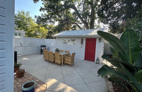 Downtown Historic District House | BEST IN SAINT AUGUSTINE! Charming 3-bedroom house with WiFi, AC