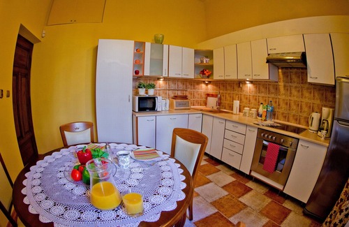 City Centre Apartment | Best location to explore Krakow! Spacious 105m2/1130 sq ft, 2 bathr. Beautiful