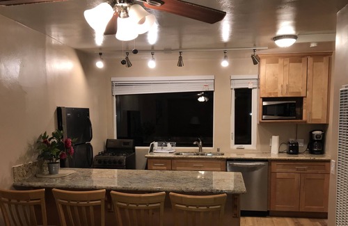 San Diego Condo | Best MB Location, 20 Steps To Ocean Sand, Awesome Views!, Jacuzzi, AC, Pets Ok