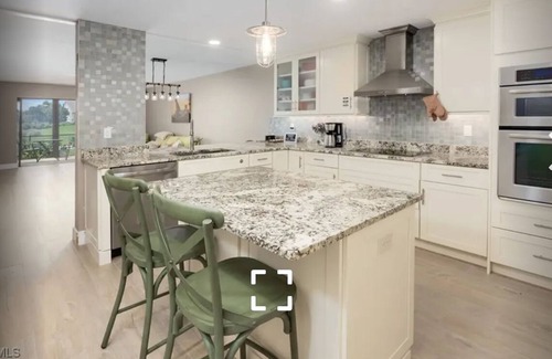 Iona Condo | BEST OF BOTH WORLDS 🏝️🏖️ between Fort Myers Beach and Sanibel Island!