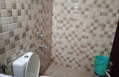 Gurugram Bed & Breakfast | Best Place for Visitors/Professionals with complimentary breakfast