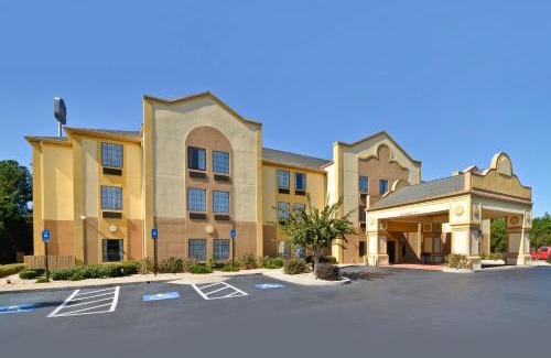 Perry Hotel | Best Western Bradbury Inn & Suites