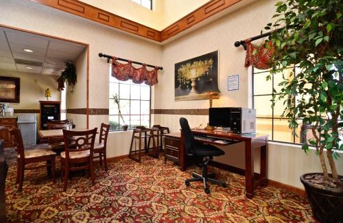 Perry Hotel | Best Western Bradbury Inn & Suites