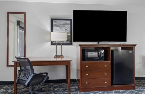 Canton Hotel | Best Western Canton Inn