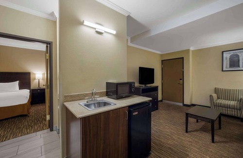 Cortaro Hotel | Best Western Gold Poppy Inn