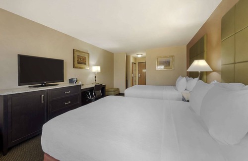 Dodge City Hotel | Best Western Plus Country Inn & Suites