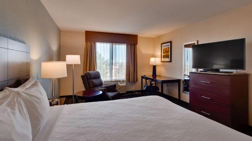 Aurora Hotel | Best Western Plus Gateway Inn & Suites - Aurora