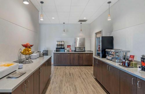Nampa Hotel | Best Western Plus Peppertree Nampa Civic Center Inn