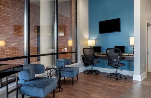Chester Hotel | Best Western Plus Philadelphia Airport South - at Widener University