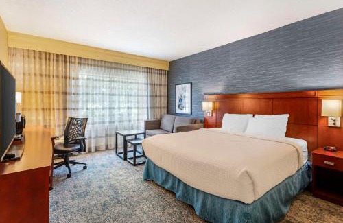 Carterville Hotel | Best Western Plus Provo University Inn