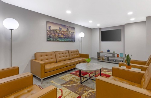 Northwest Raleigh Hotel | Best Western Plus Raleigh Crabtree Valley Hotel