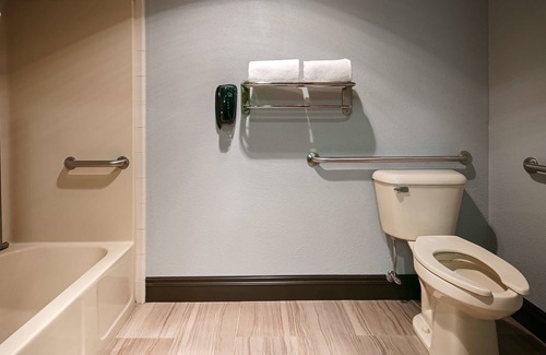 La Grande Hotel | Best Western Plus Rama Inn & Suites