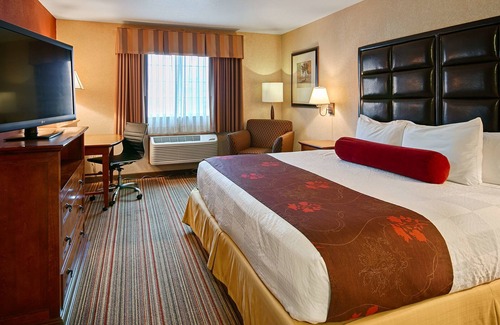 La Grande Hotel | Best Western Plus Rama Inn & Suites