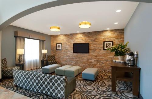 Madill Hotel | Best Western Plus Sand Bass Inn and Suites