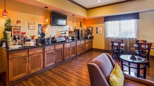 Seminole Hotel | Best Western Plus Seminole Hotel & Suites