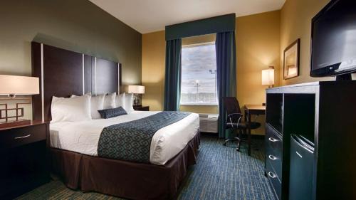 Carrizo Springs Hotel | Best Western Plus Carrizo Springs Inn & Suites