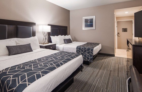 Avoca Hotel | Best Western Plus Wilkes Barre-Scranton Airport Hotel