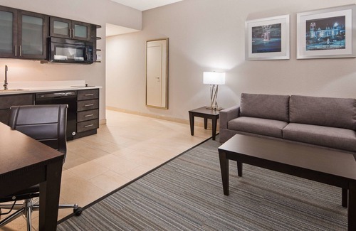 Avoca Hotel | Best Western Plus Wilkes Barre-Scranton Airport Hotel