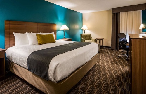 Arlington Hotel | Best Western Plus Yadkin Valley Inn & Suites