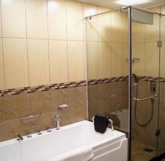 Entebbe Hotel | Best Western Premier Garden Hotel Entebbe