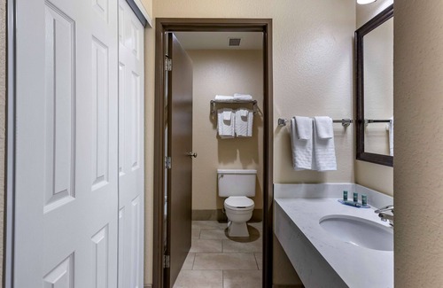 Baker City Hotel | Best Western Sunridge Inn & Conference Center