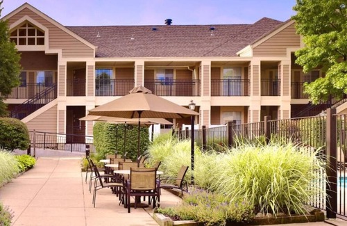Schaumburg House | Better Choice for your Vacation! Near Martin Lawrence Galleries, w/ Outdoor Pool