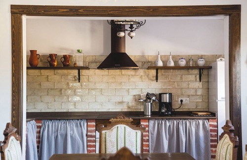 Cabanas de Sayago Cottage | Between oaks and open skies: rural house for 10 people 25 km from Zamora