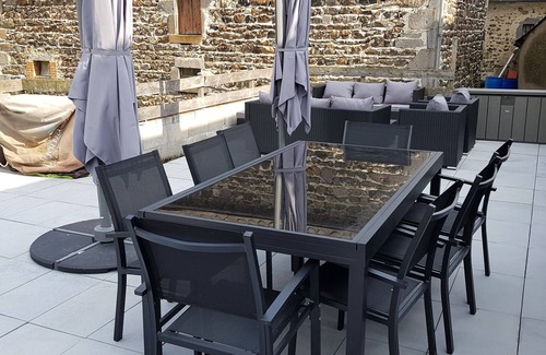 Orcival House | Between Puy de Dome and Sancy in central France +wifi. 11 pers+1 pers