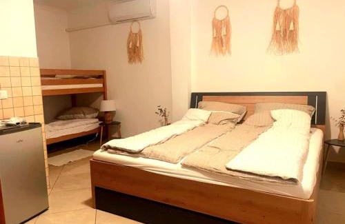 Kaba Apartment | Betyár-Lak