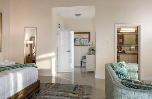 St.Bran's Burg Apartment | Beyond The Sea Wave - King Ocean View (upper level)