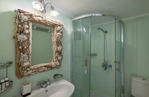 Hydra House | BH311 - C - Suite Hydra