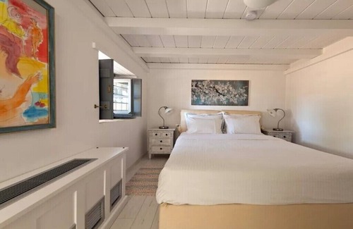 Hydra House | BH311 - C - Suite Hydra