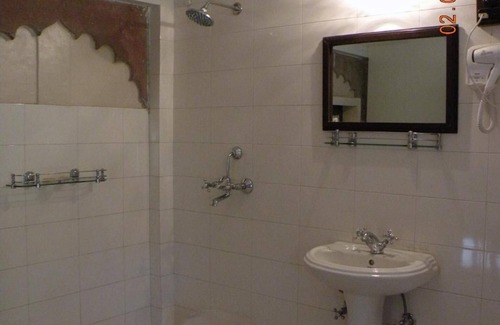 Karauli Hotel | Bhanwar Vilas Palace