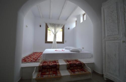 Psinthos House | Bianca Suite & Home