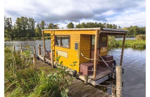 Loitz Boat Rental | Biberfloss Comfortable holiday residence